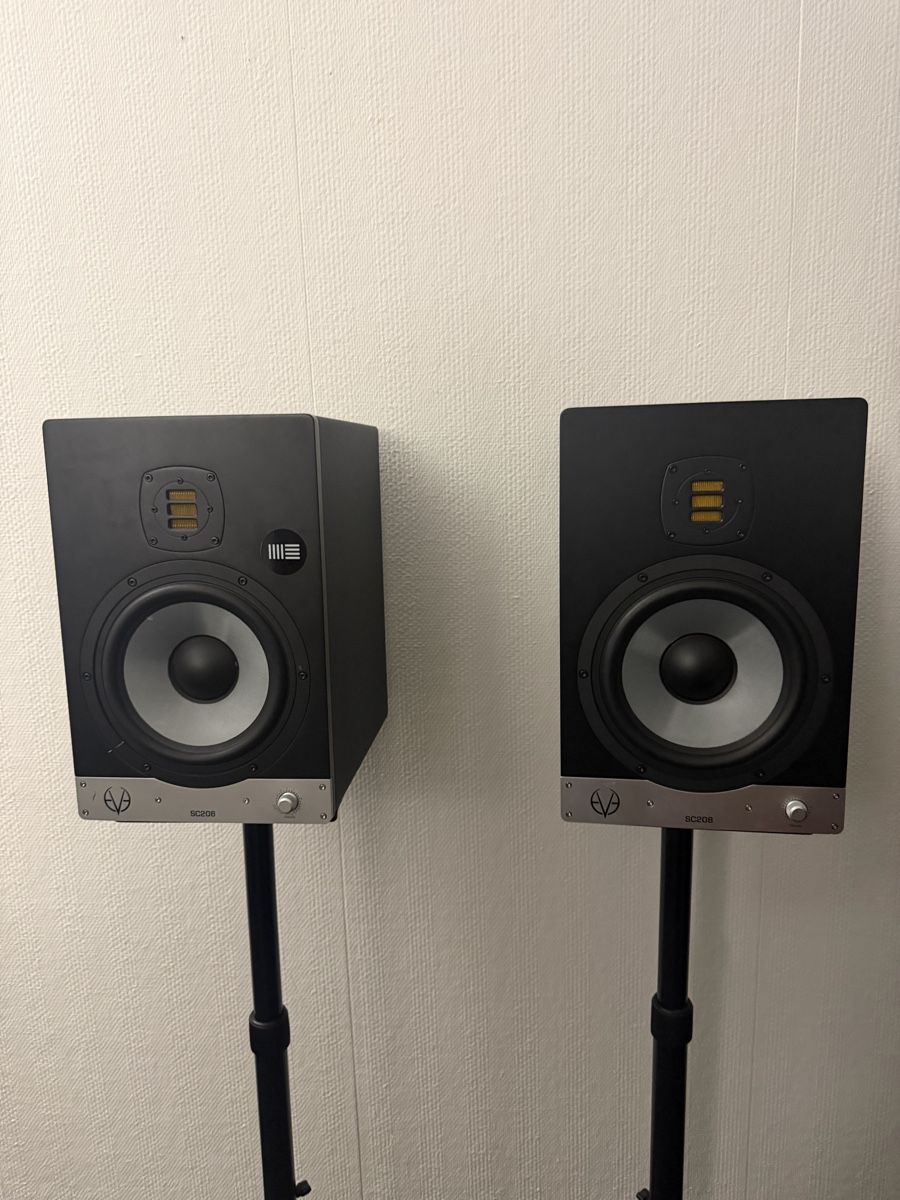 Casse acustiche: EVE Audio SC208 – Usato da Oberengstringen venduto da cam_9jpr 1