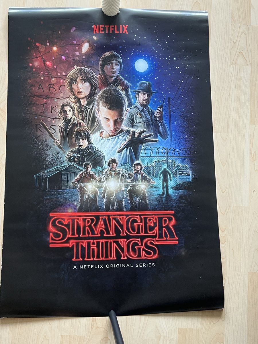 Poster & Bilder: Poster Stranger Things Saison 1 Netflix Série Originale – Gebraucht aus Biel/Bienne von