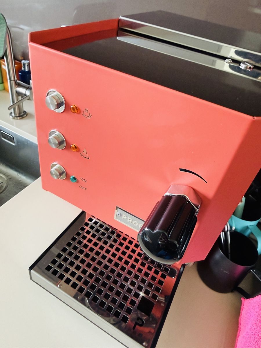 Profitec Macchine per caffè & Macchine per espresso: Profitec Pro Siebträgermaschine – Usato da Zürich venduto da lisa22 1