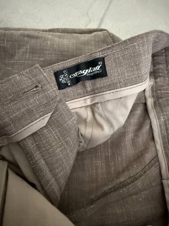 Pantaloni: Leinenhose Gr. L Bügelfrei – Usato da Merlischachen venduto da GlamGarb 4