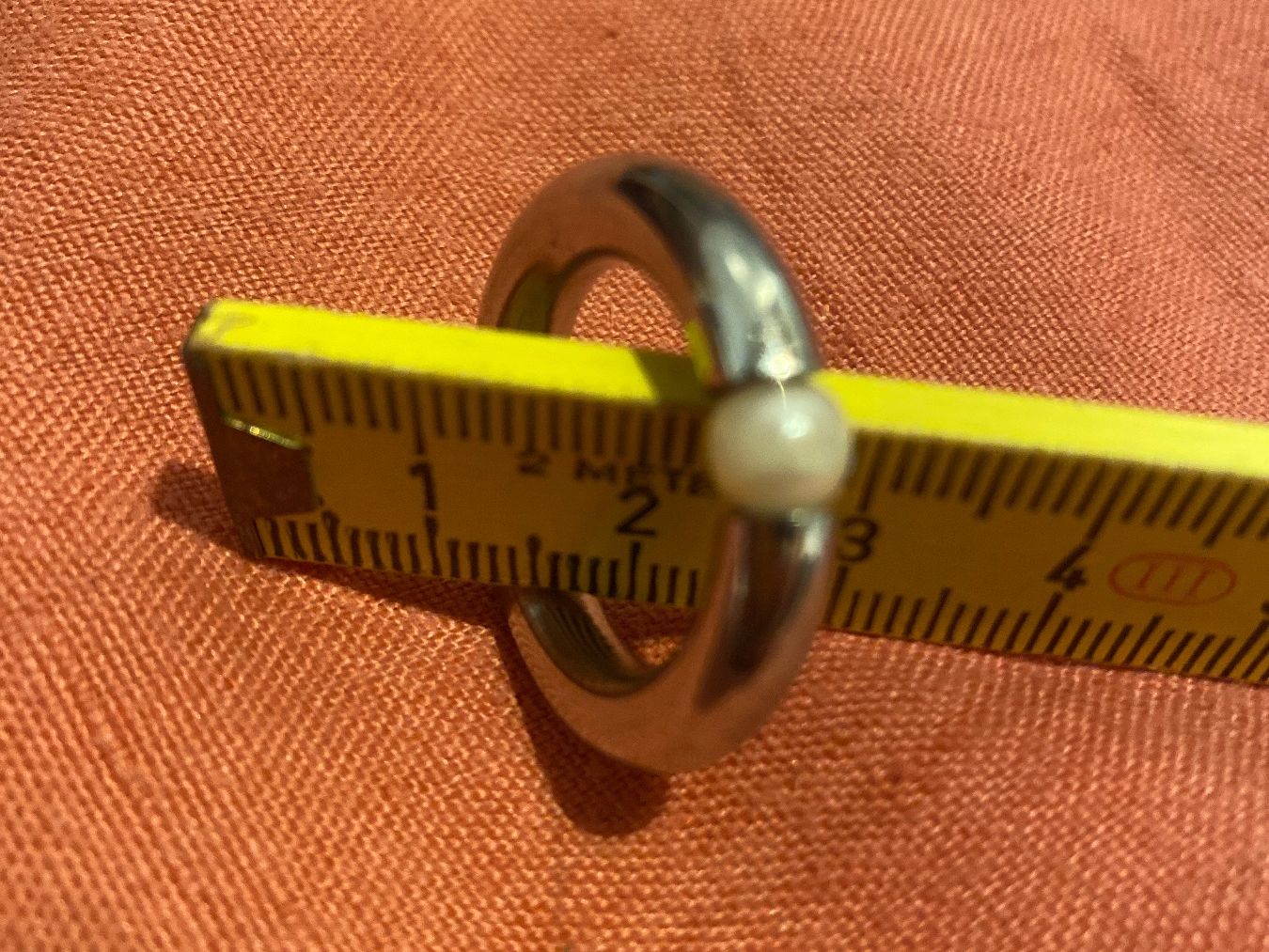 Ringe: RING/FINGERING silberig/weisse Perle / ca.19mm Durchmesser – Gebraucht aus Frauenfeld von Boldi46 1