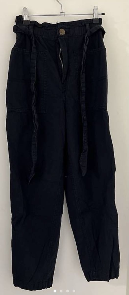 Pantaloni: Schwarze 7/8 Stoffhose, Gr. XS – Usato da Zürich venduto da man_nq66