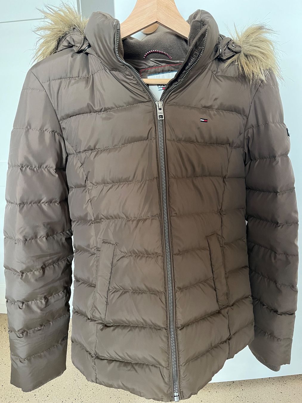 Tommy Hilfiger Jacken: Damenjacke Tommy Hilfiger – Neu (gemäss Beschreibung) aus Brüttisellen von ako_7mlf