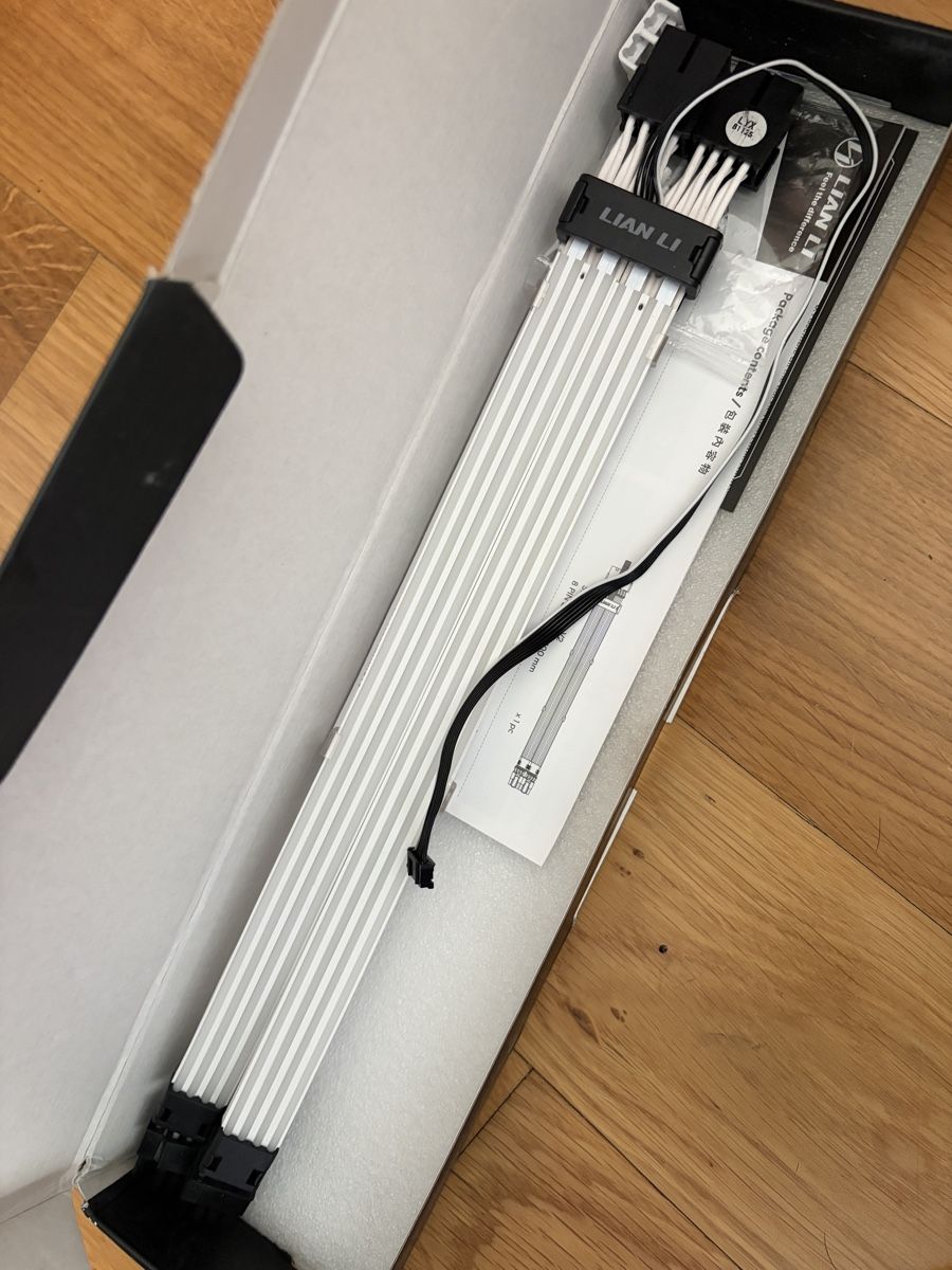 Lian Li Cavi: Lian Li Strimer Strimer Plus V2 24-Pin + 8 Pin + Controller – Usato da Basel venduto da ale_mn2l 7