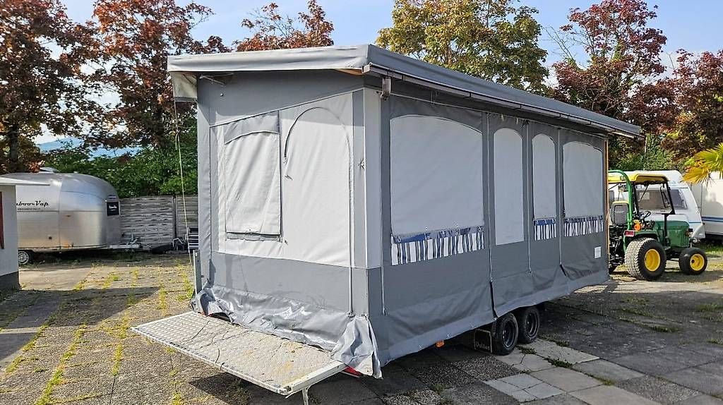 Verande & Tende da sole: A vendre auvent Herzog  gris 4 saisons avec structure bois – Usato da Belmont-Yverdon venduto da FloridaJeep