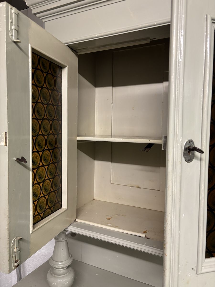 Credenze: Echter antiker Buffetschrank (Küchenbuffet, Vitrine) – Usato da Flims Waldhaus venduto da Fiona70 9