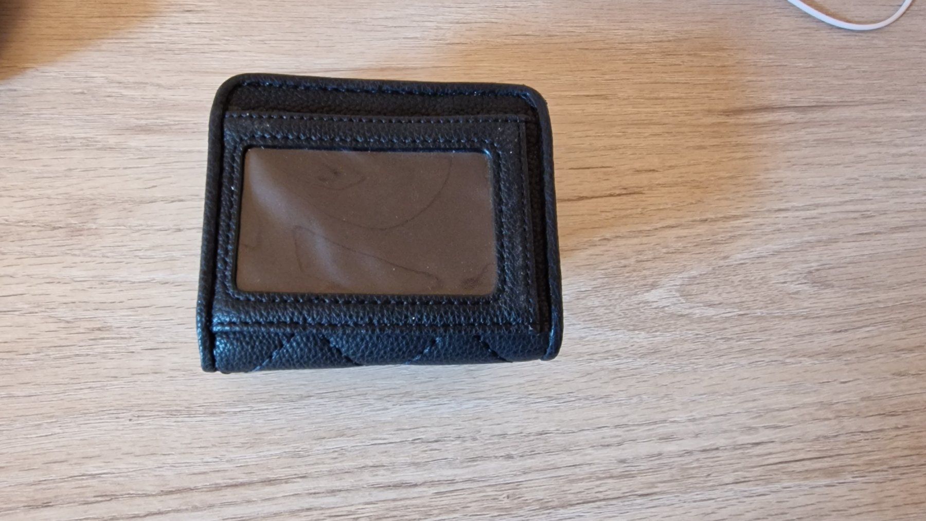 Guess Portamonete: Neue Guess Geldbörse schwarz – Nuovo (secondo la descrizione) da Eisten venduto da _saskiia_ 2