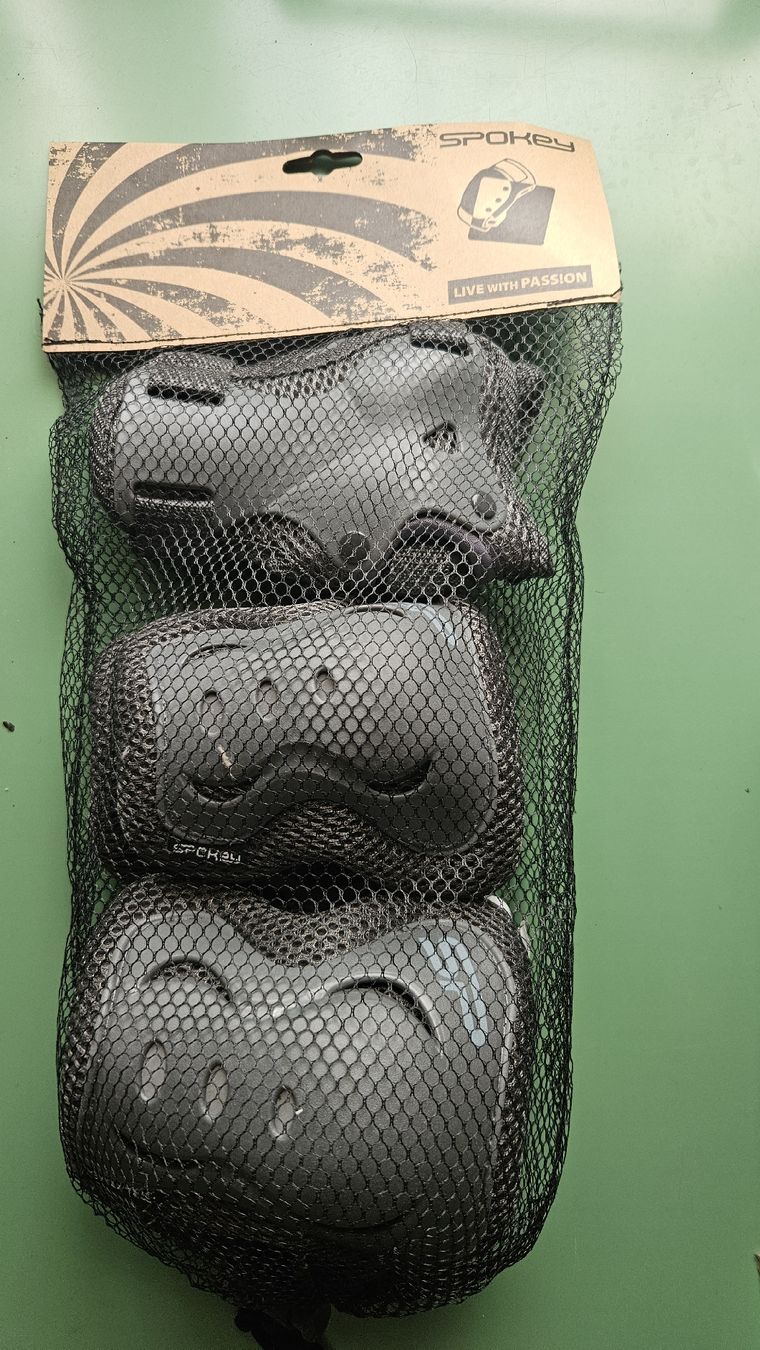 Schutz & Schoner: Spokey Schoner-Set, Grösse M, Schwarz, Neu – Neu und originalverpackt aus Seewen SZ von Amirsun