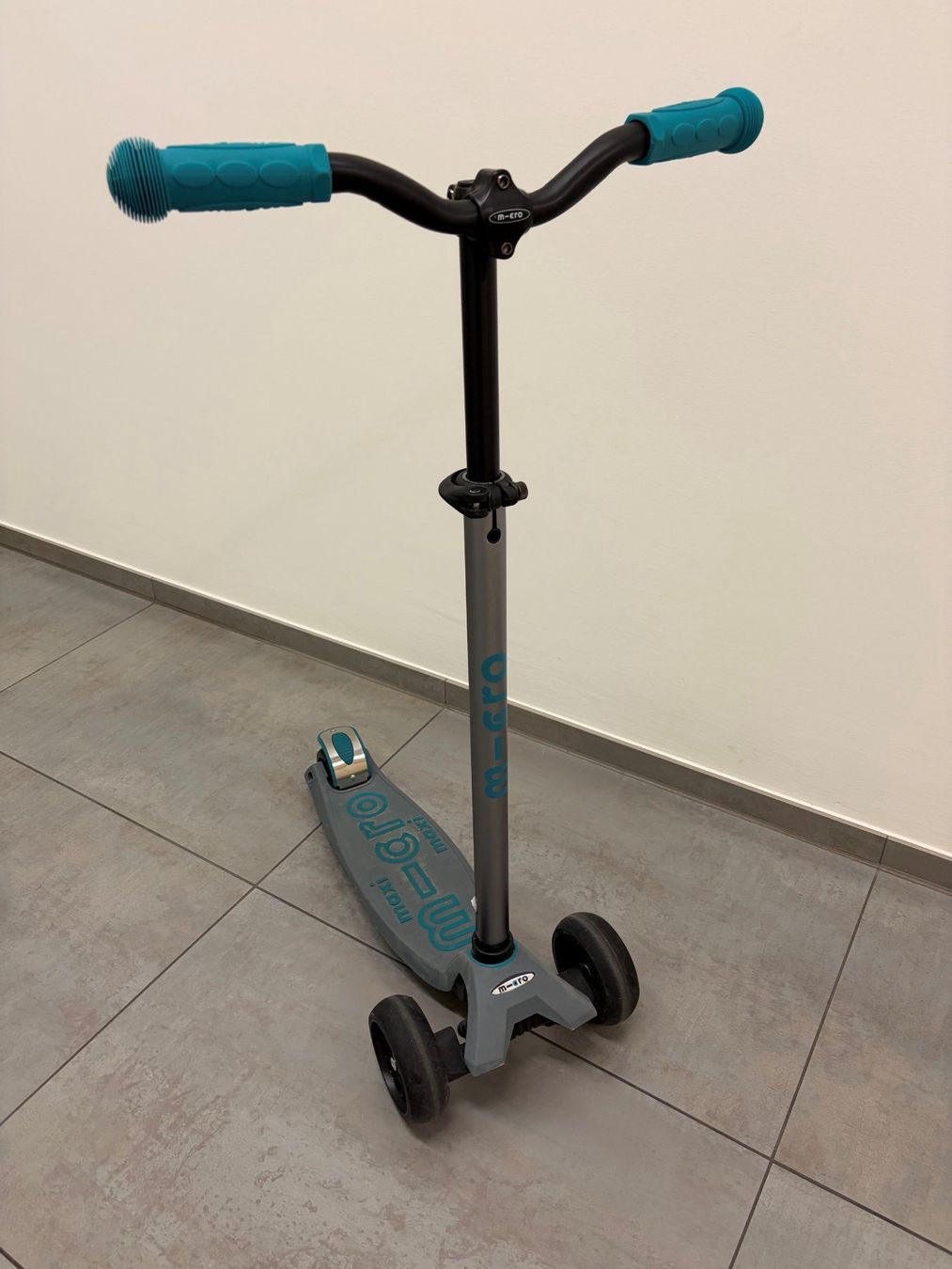 Micro Kickboard: Maxi Micro Deluxe Pro – Usato da Hergiswil NW venduto da Tiquinho555 2
