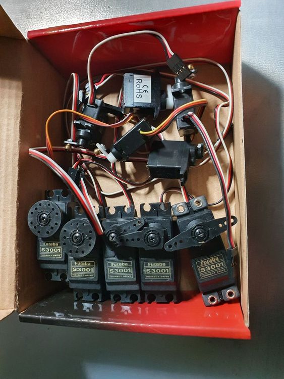 Futaba Servo S3001, 5Stk. Kaufen auf Ricardo
