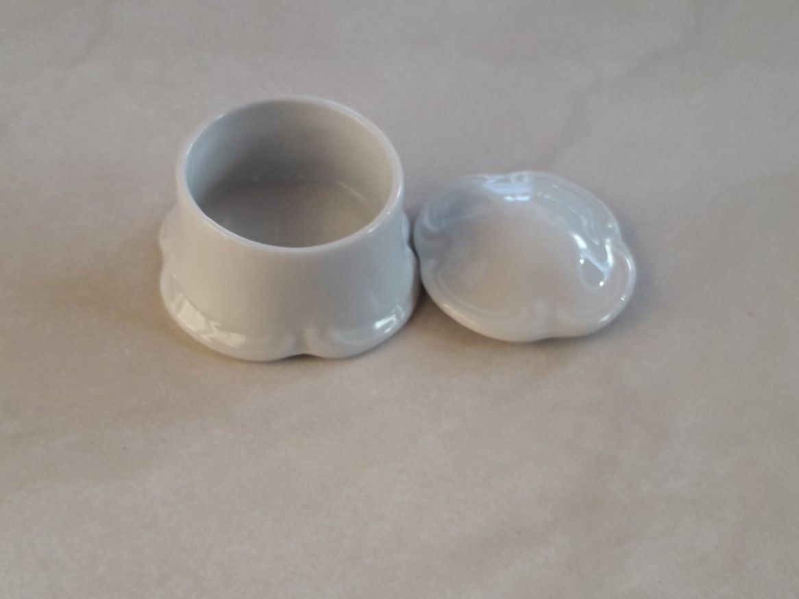 Lindner Schalen: Lindner Porzellan Dose – Neu und originalverpackt aus Winistorf von acreativ