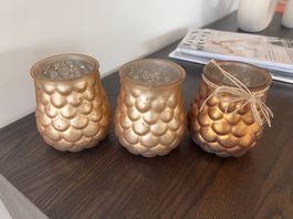 Teelichter in Gold