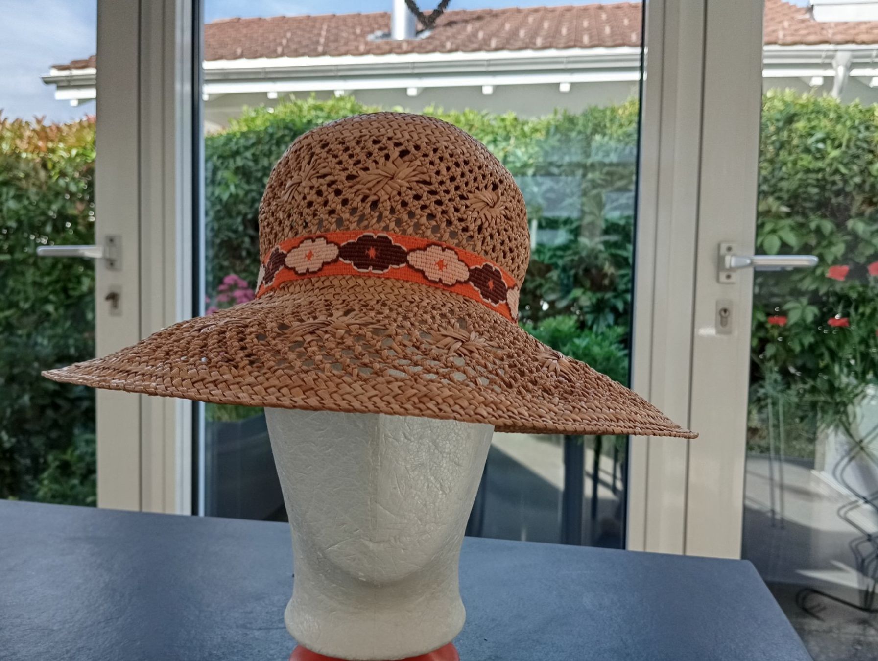 Copricapi, berretti & cappellini: Antiker Damen Sommerhut Gr. 56 – Usato da Oberägeri venduto da baerghuus