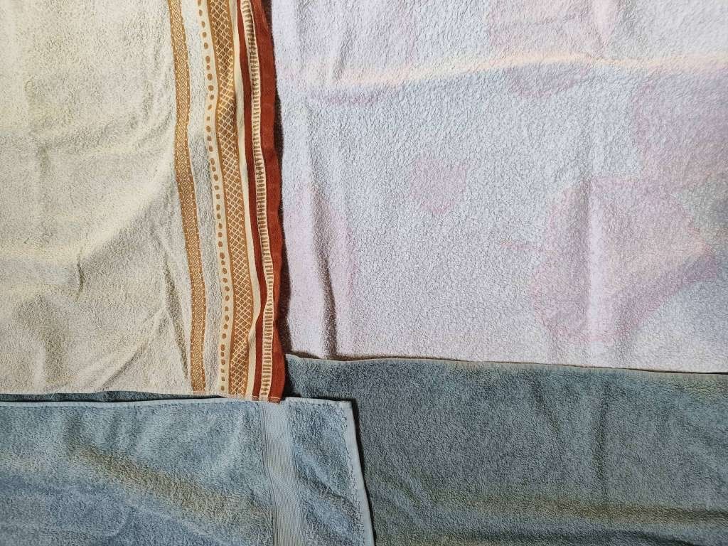 Badetücher: 4 Badetücher – Gebraucht aus Bätterkinden von Elefantenzoo 1