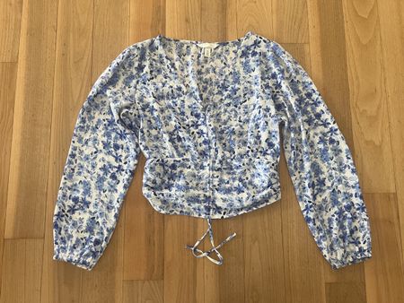 Blumen Damen Bluse /Top Gr.S kurz mit Raffungsmöglichkeit