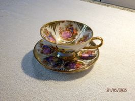 Tasse mit Untertasse, Hutschenreuther, bemalt + 24Kt.Goldver