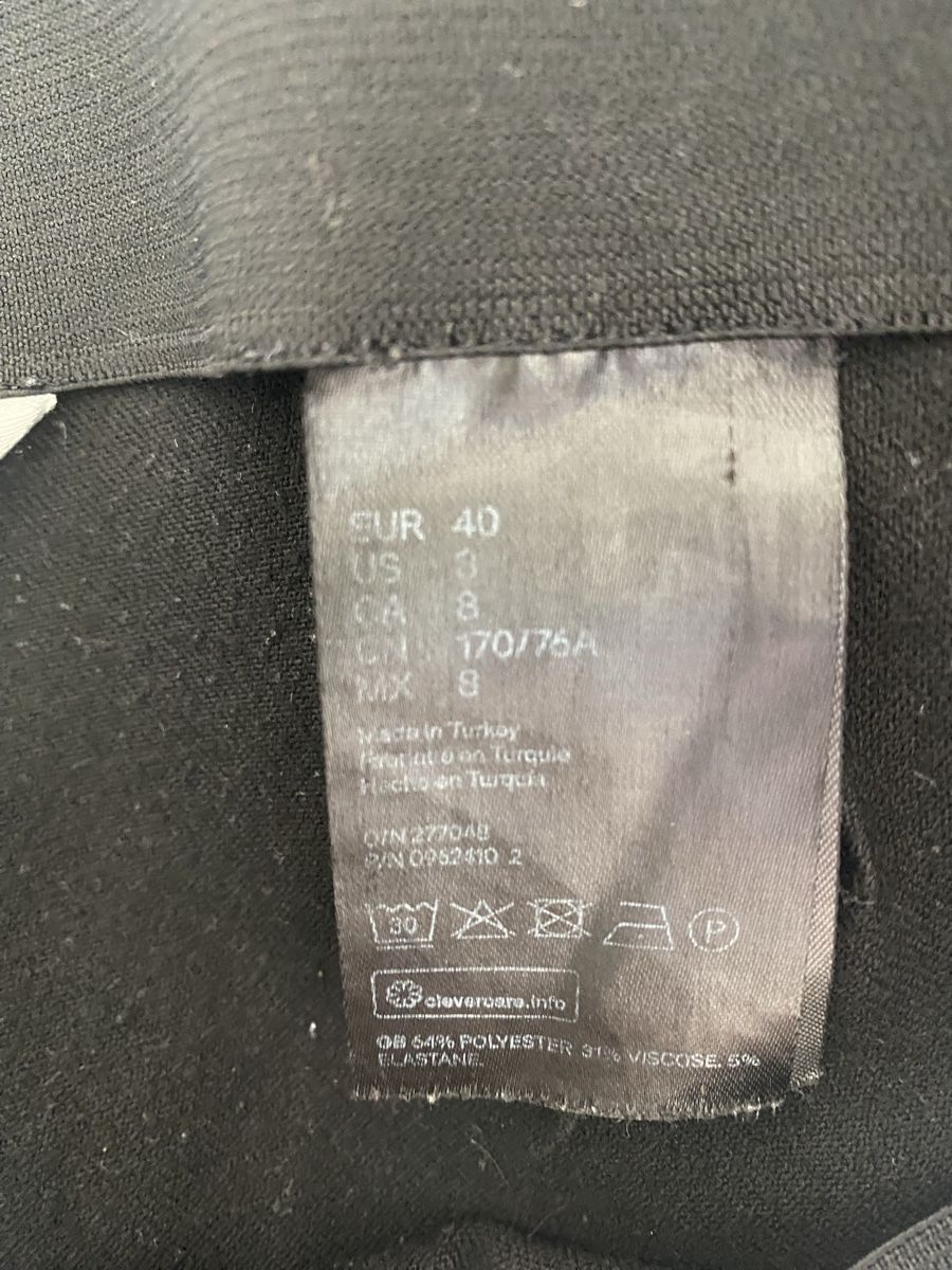 H&M Hosen: H&M schwarze Stoffhose Grösse 40 – Gebraucht aus Wigoltingen von luu23 1