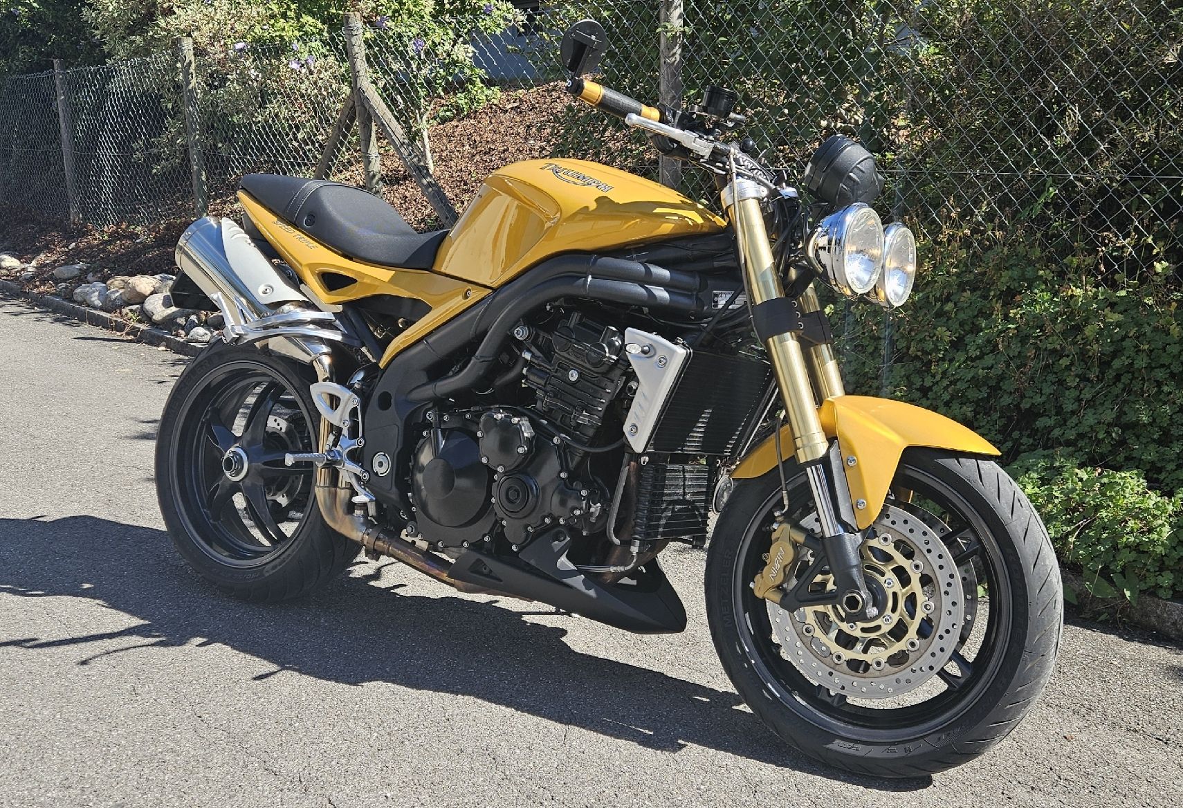Triumph Strasse: TRIUMPH Speed Triple 1050 – Gebraucht aus Wichtrach von Fischkopp98