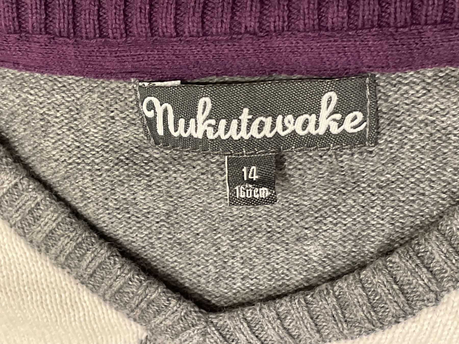 Pullover & Sweatshirts: NUKUTAVAKE Pullover Gr. 168 / 14 Jahre – Gebraucht aus Frasnacht von GracyStore 1
