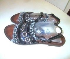 GAVI-Sandalen, neu, Nummer 38