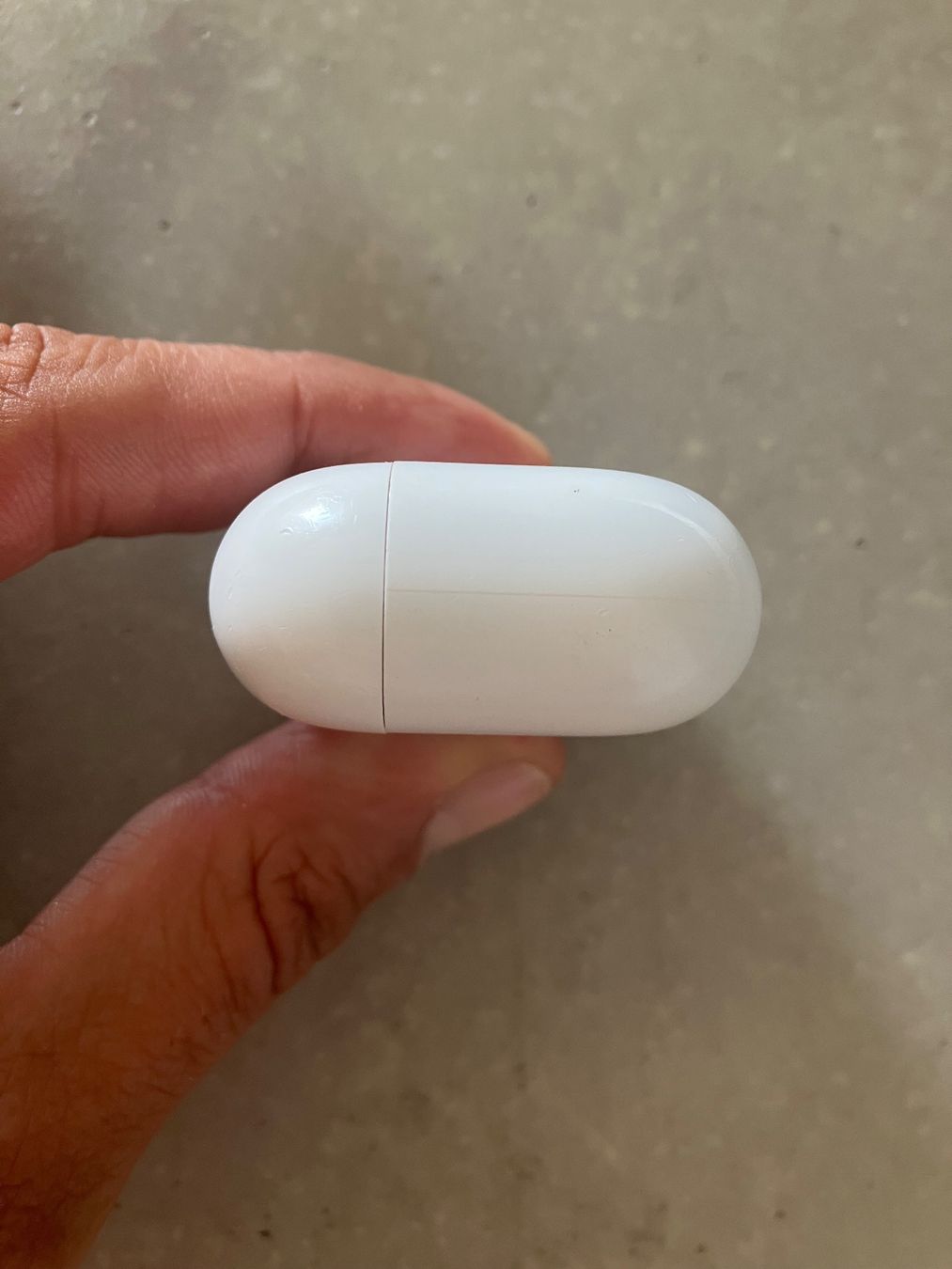 Apple Cuffie: Apple AirPods Pro 1 Charging Case – Usato da Lausanne venduto da mr.v 6