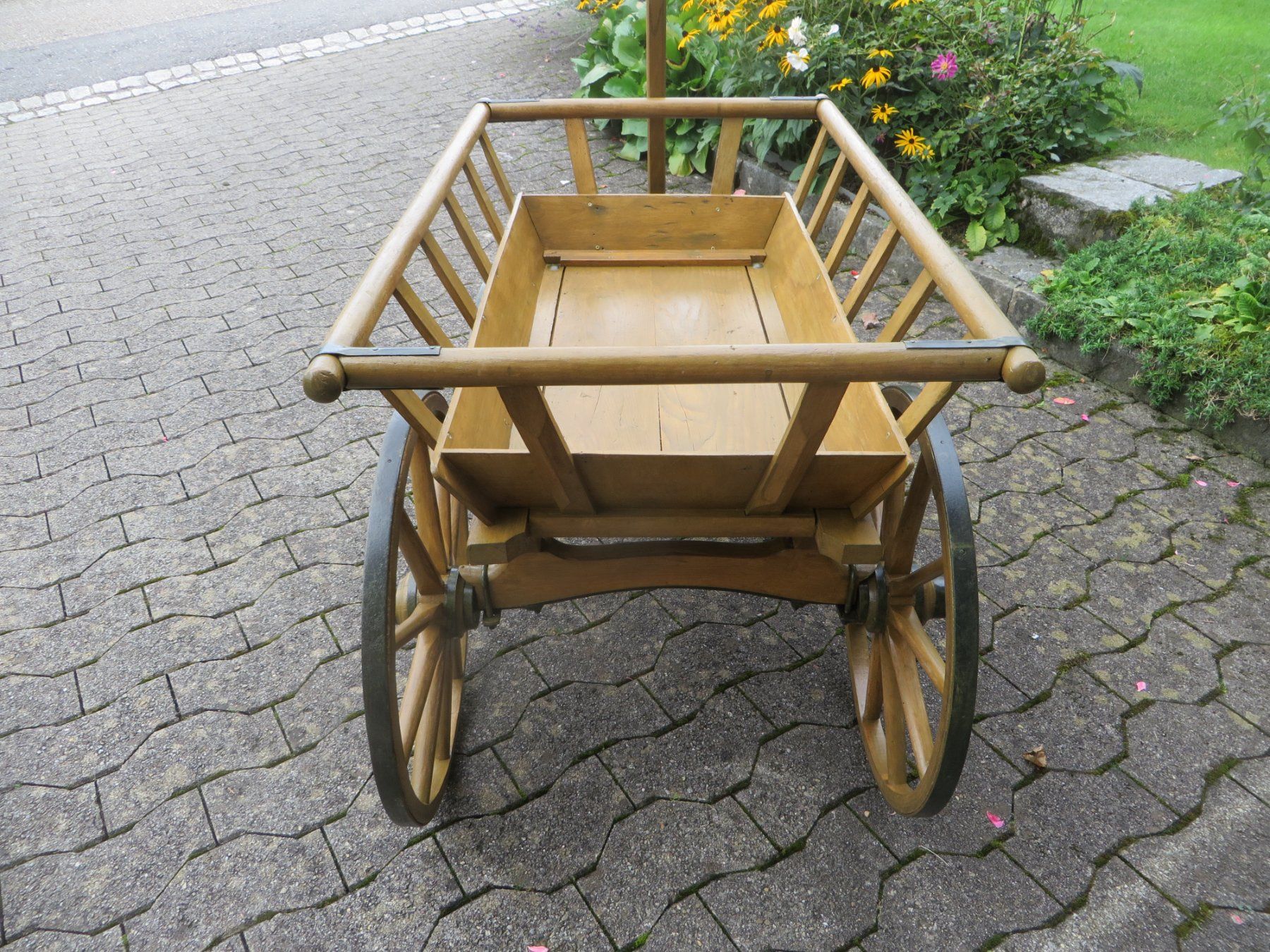Carrelli di trasporto: Nr. 2 Neu restauriertes Leiterwägeli / Leiterwagen – Usato da Ermenswil venduto da lodero 2