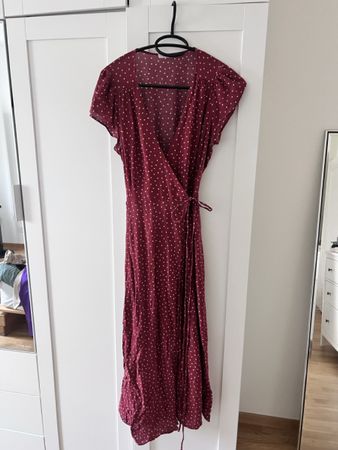 Wickelkleid rot mit Punkten