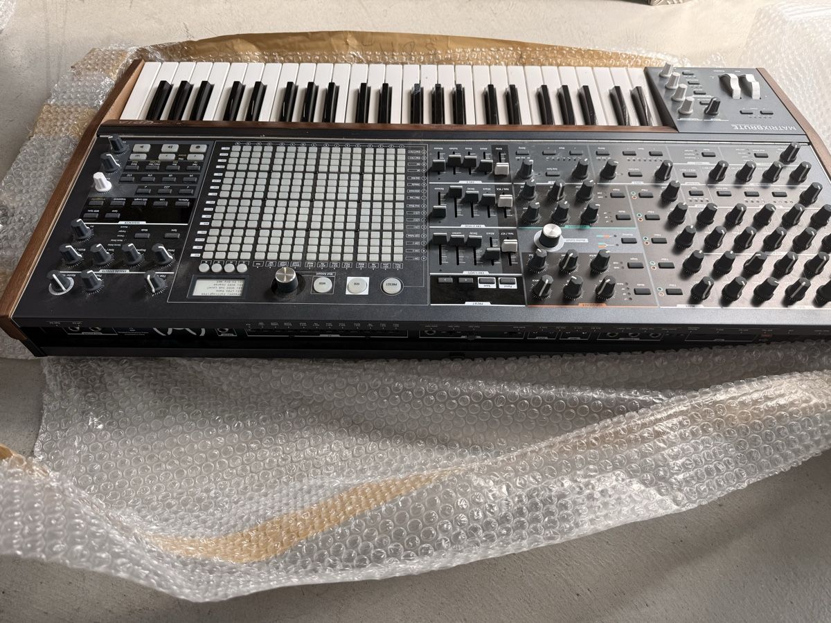 Arturia Strumenti musicali: Arturia MatrixBrute Analog Synthesizer – Nuovo (secondo la descrizione) da Reinach BL venduto da AninaFinds 2