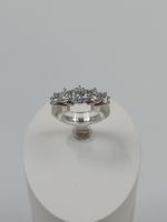 FUNKELNDER DIAMANTRING IN 750 WEISSGOLD