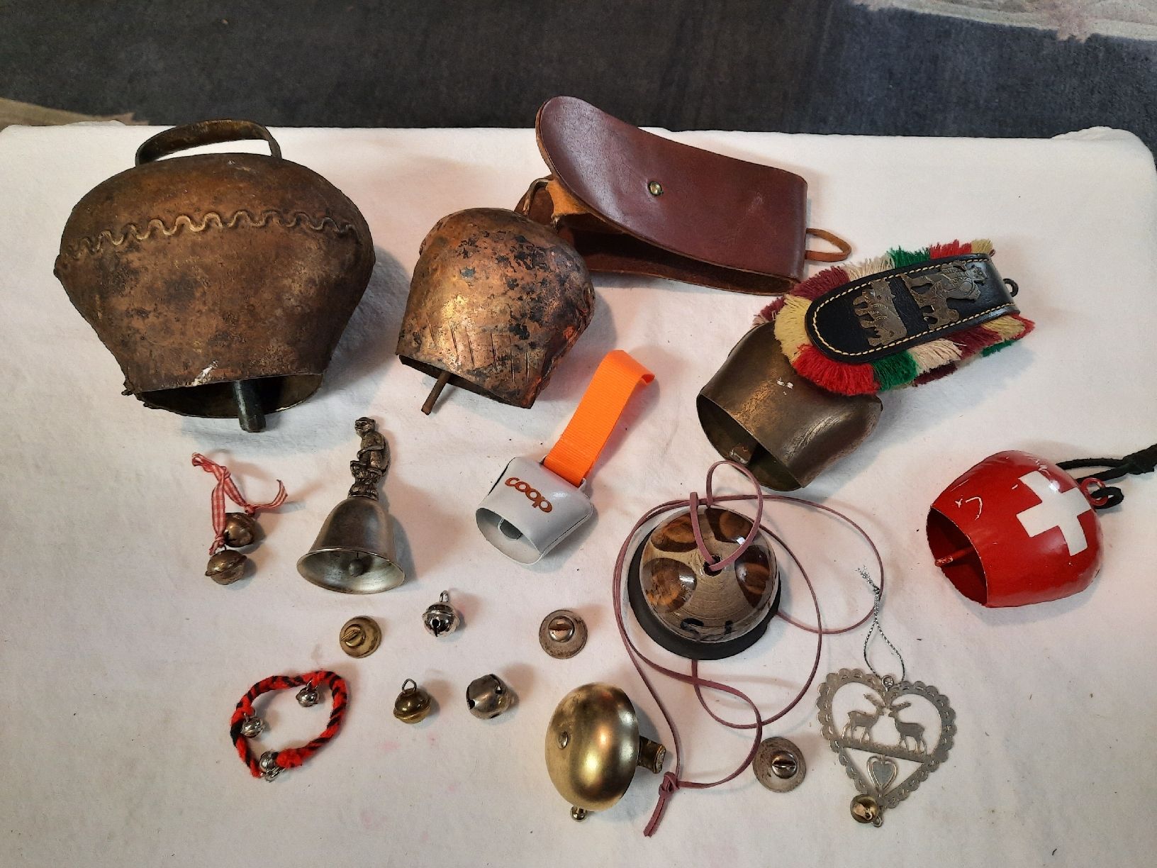 Toutes les décorations: Glockensammlung – D'occasion à Kollbrunn par smart777