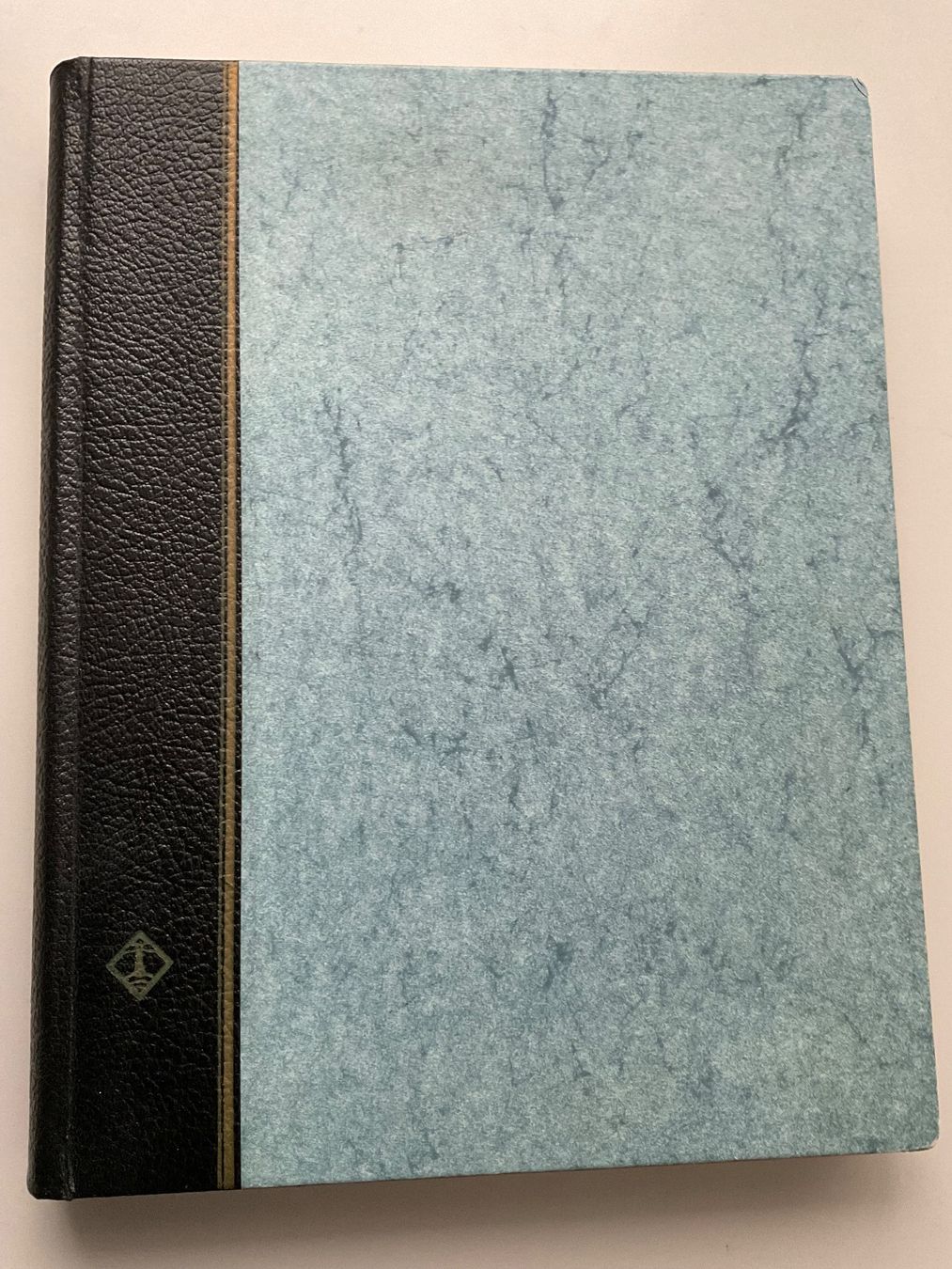 Tutti i francobolli: Schweiz-Briefmarkenalbum – Usato da Bottighofen venduto da onyx42