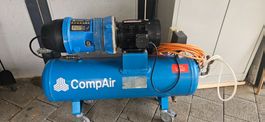 Compresseur CompAir V02 avec beaucoup d'accessoires