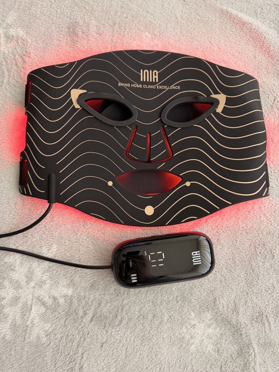 Protezione per viso e udito: Inia Glow 2 Led Light Therapy Mask – Usato da Seewen SZ venduto da nik_89bh 1