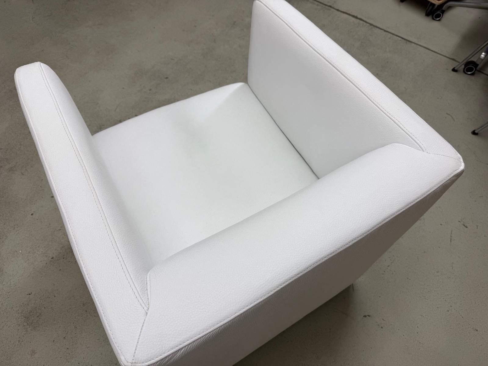Sessel: Designer-Echtleder Sessel weiss – Gebraucht aus Eschenbach LU von R_MR 1