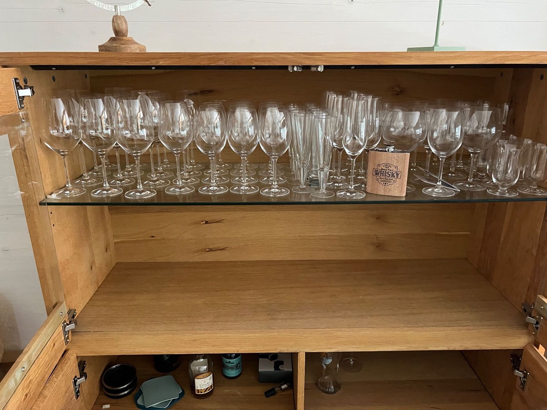 Vetrine: Siedeboard / Vitrine, Massivholz Eiche – Usato da Merzligen venduto da Paxi01 3