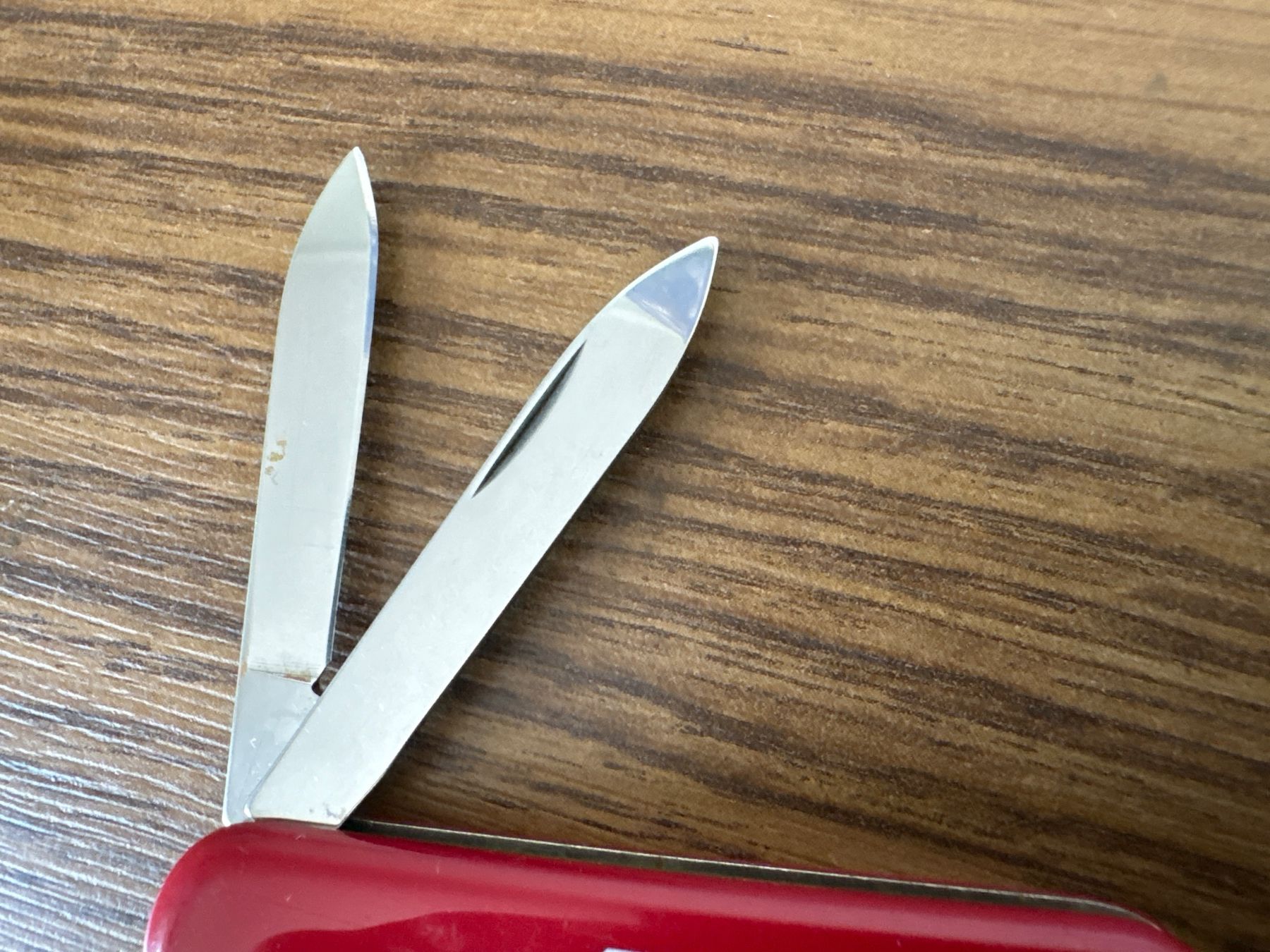 Victorinox Coltelli tascabile: VICTORINOX - Classic - Sackmesser - ROCHE – Usato da Andwil SG venduto da Rainboli 4