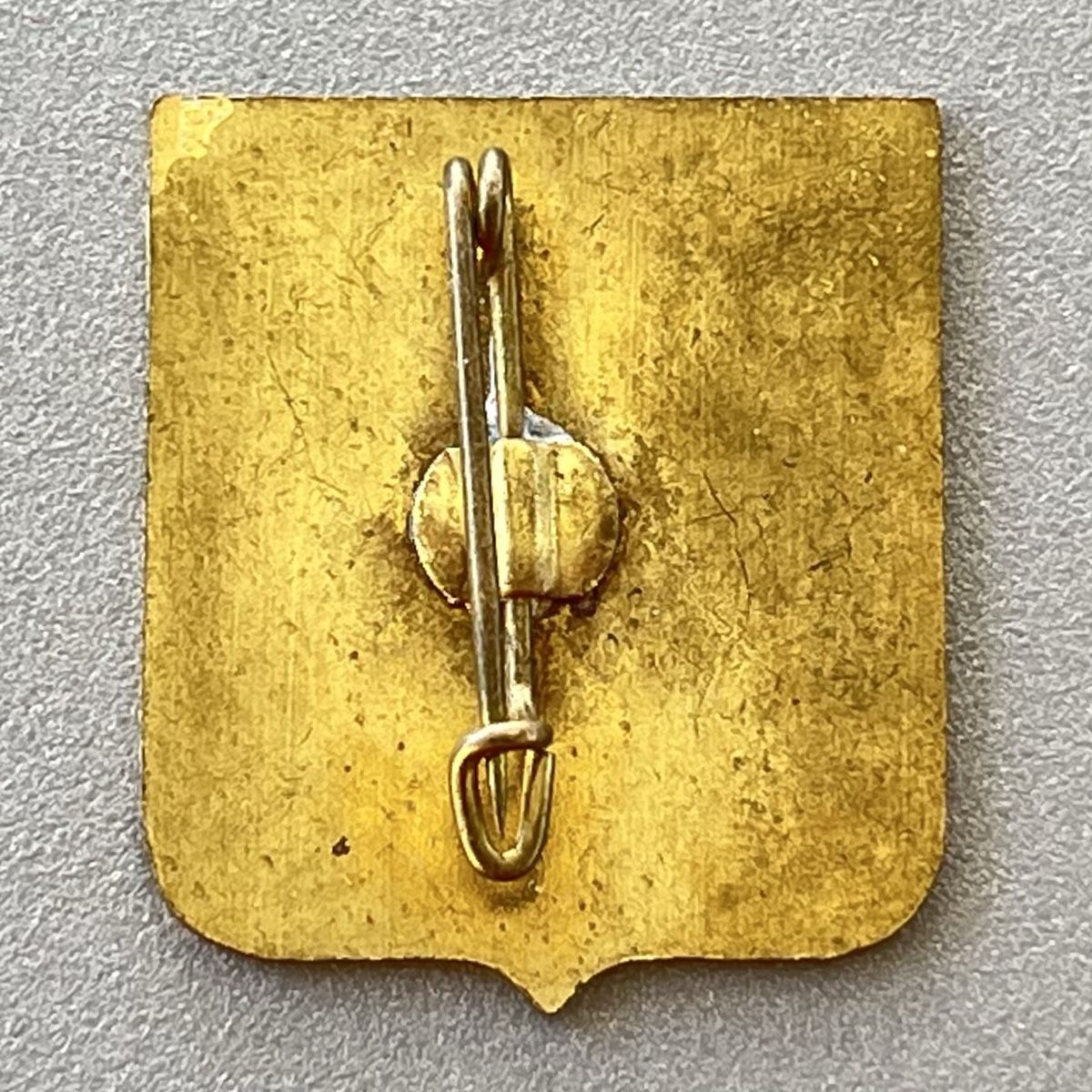 Placchette & Badge: Insigne du comité olympique espagnol – Usato da Vuisternens-devant-Romont venduto da ribouldog 1