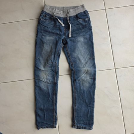 Tolle warme Jeans Gr. 152 / guter Zustand