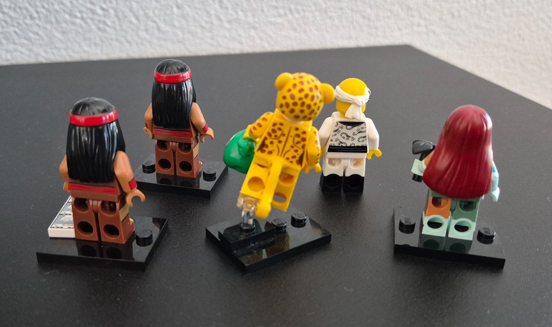 Lego Statuette: Lego Minifiguren verschiedene Serien Set – Usato da Basel venduto da Herrnilsson90 1