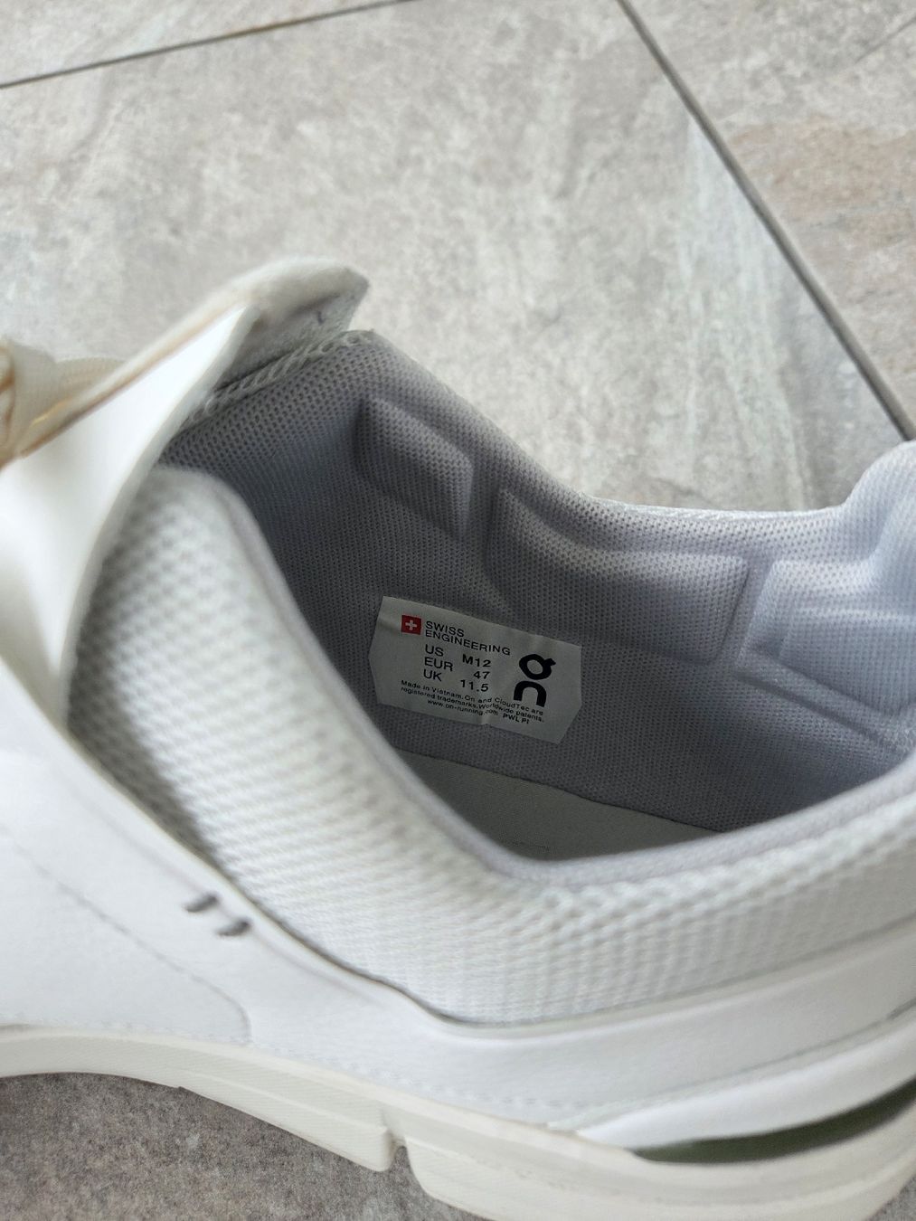 On Herrenschuhe: ON Schuhe The Roger grün – Gebraucht aus Bülach von cf96 3