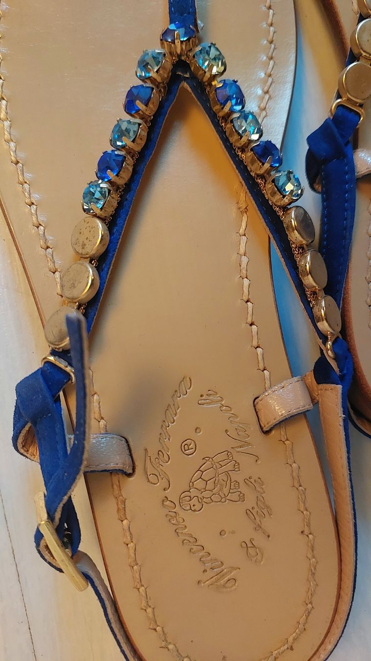 Damenschuhe: Sandale – Gebraucht aus Brunnen von CHOUCHOU. 1