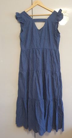 Kleid mit Stickereien, Grösse 44