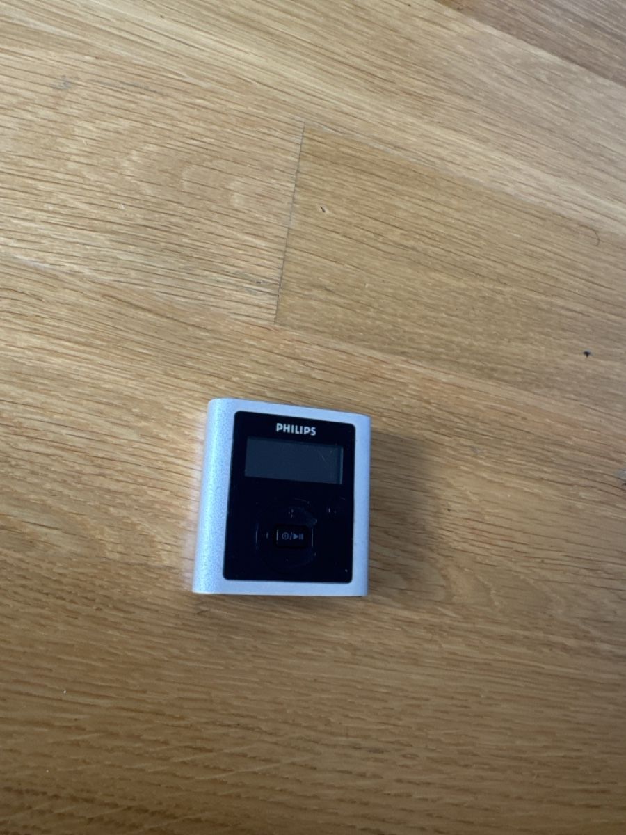Philips Tragbarer Mediaplayer: Philips MP3 Player 4GB gebraucht – Gebraucht aus Zürich von zaz_5d69