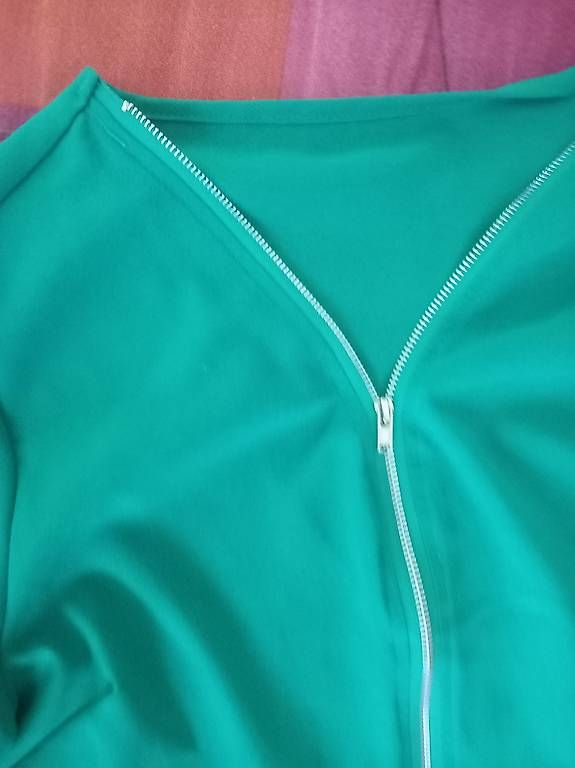 Nafnaf Camicette: 2 blouses vertes pour femme – Usato da givisiez venduto da odilev 1