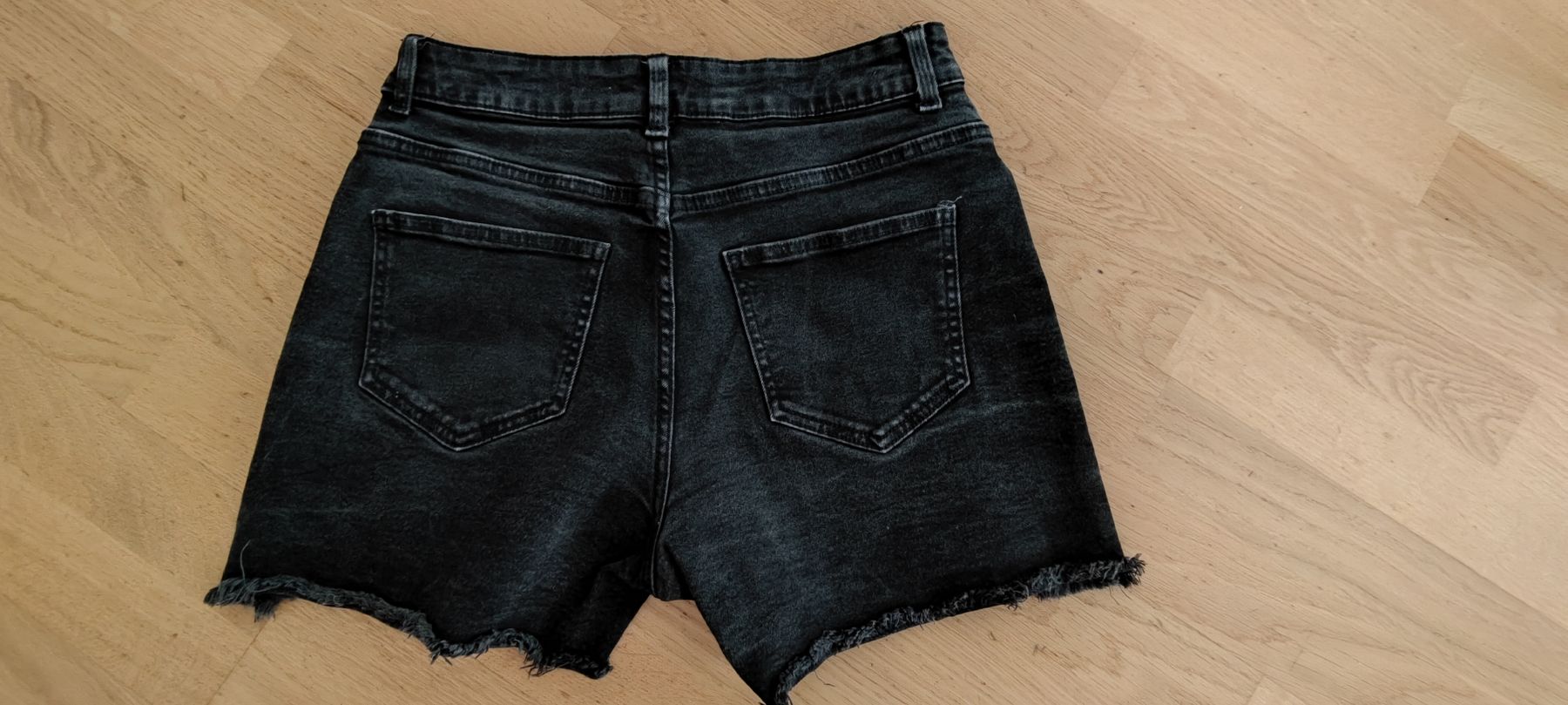 Jeans: Jeans Shorts in Gr XS – Usato da Wabern venduto da Julia_Sophie_ 1