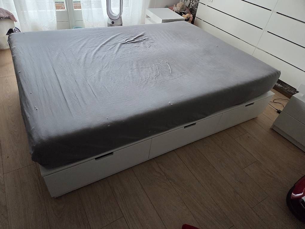 Letti: Letto IKEA + materasso + comodini – Usato da riva san vitale venduto da dan_c6c9 2