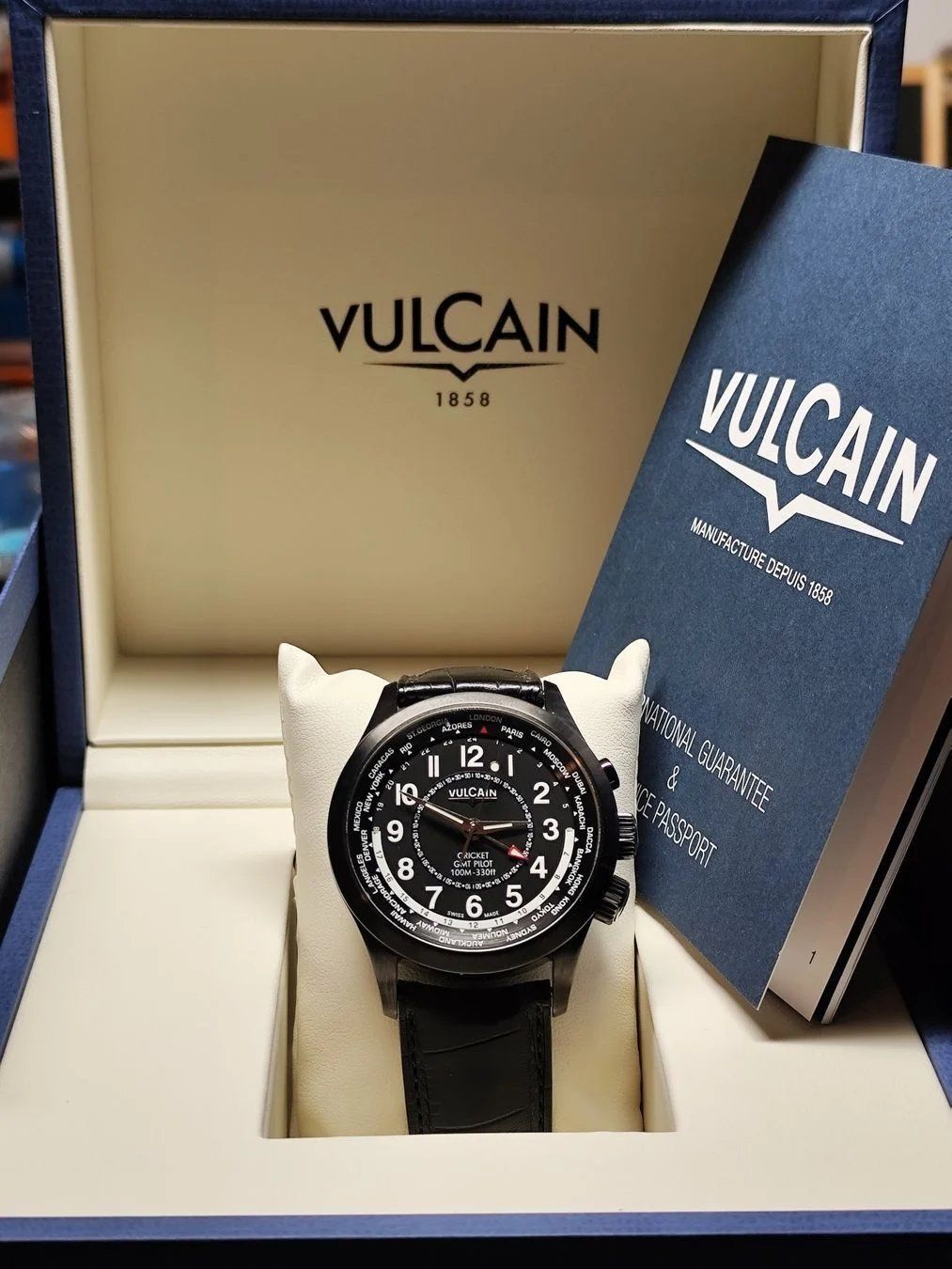 Vulcain Uhren: Vulcain Cricket GMT Pilot – Neu und originalverpackt aus Thalwil von malexx 3