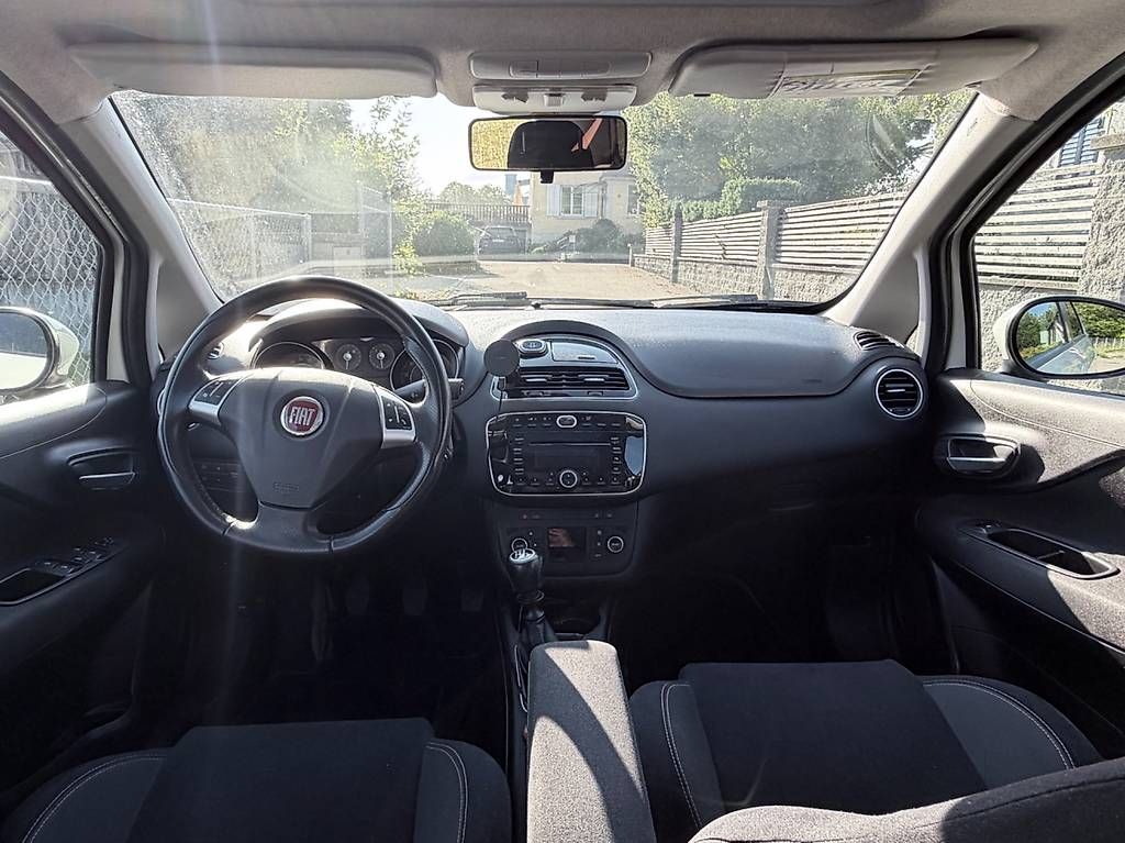 Automobili: Fiat Punto 1.4 16V Sporting – Usato da Frauenfeld venduto da simu_brue 3
