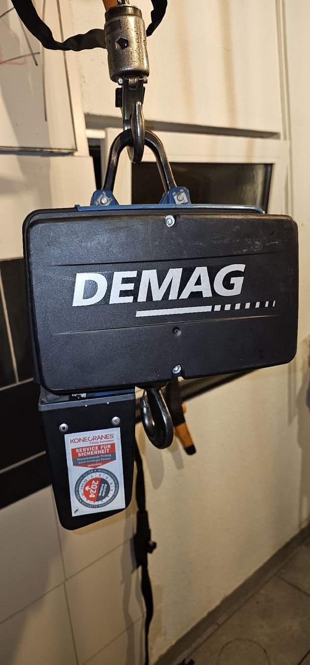 Demag Paranco multiuso: Kettenzug Demag DC-Com 5-500 – Usato da Niederwil AG venduto da LORMED