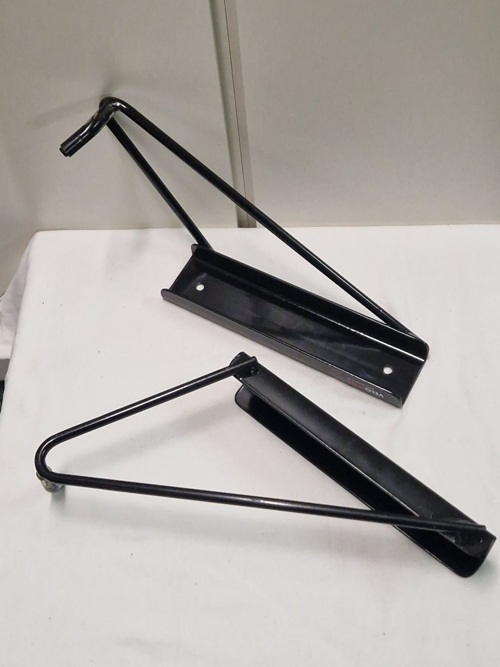 Veloplus Fahrradhalterungen: 2 Velohaken HANGOLUX1 / schwarz / 68mm – Gebraucht aus Cham von Dave63 1
